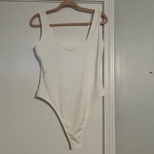 SHEIN White Sleeveless Bodysuit